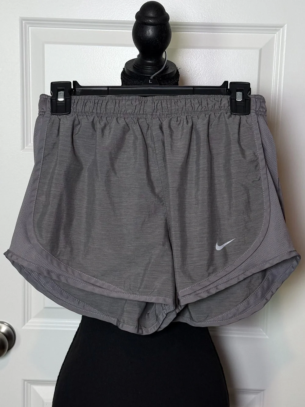 Nike Dri-FIT Gray Running Athletic Shorts Women’s Medium